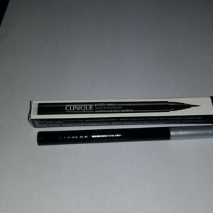 Clinique Pretty Easy LiquidEyelining Pen